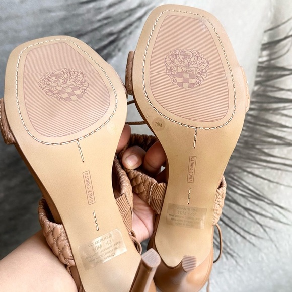 🌸VINCE CAMUTO🌸 Antilique  Strappy Sandals Size: 10M - Picture 14 of 14